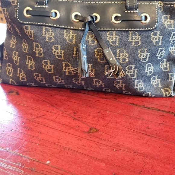 Dooney & Bourke Vintage Brown and Tan Shoulder Bag - Picture 8 of 10